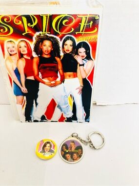 Spice Girls Fan Memorabilia Lot Pin Keychain Picture